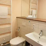Point Hotel Apartments And Rooms